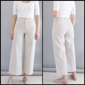 Everlane The Lightweight Wide Leg Crop Chino in Sand